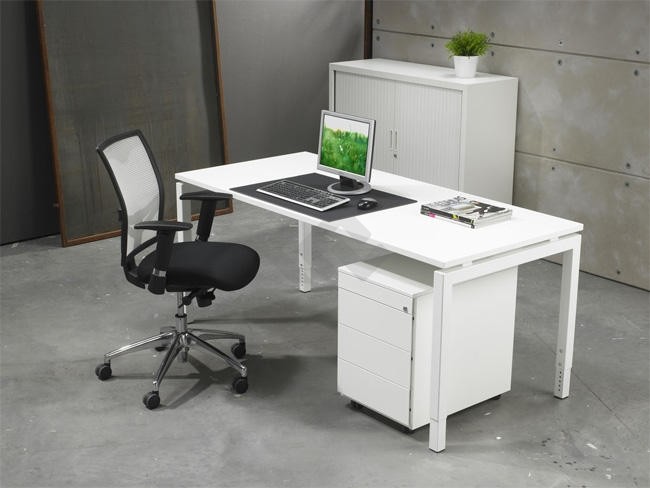 analoog native Salie Bureautafel Q-bic White 180cm, 90cm diep bestellen • Kantoormeubelland.nl