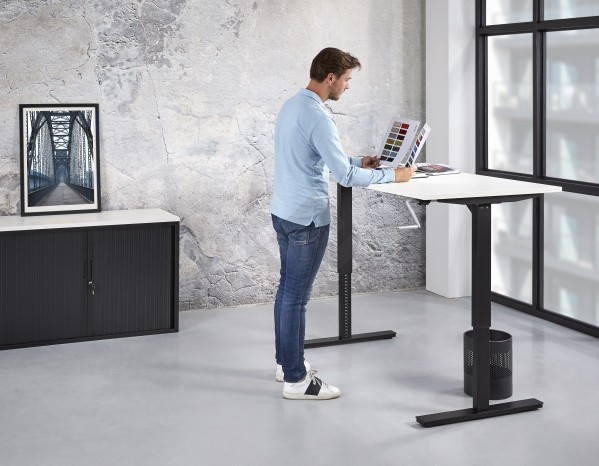 Zit/sta bureau met slinger 120x80cm